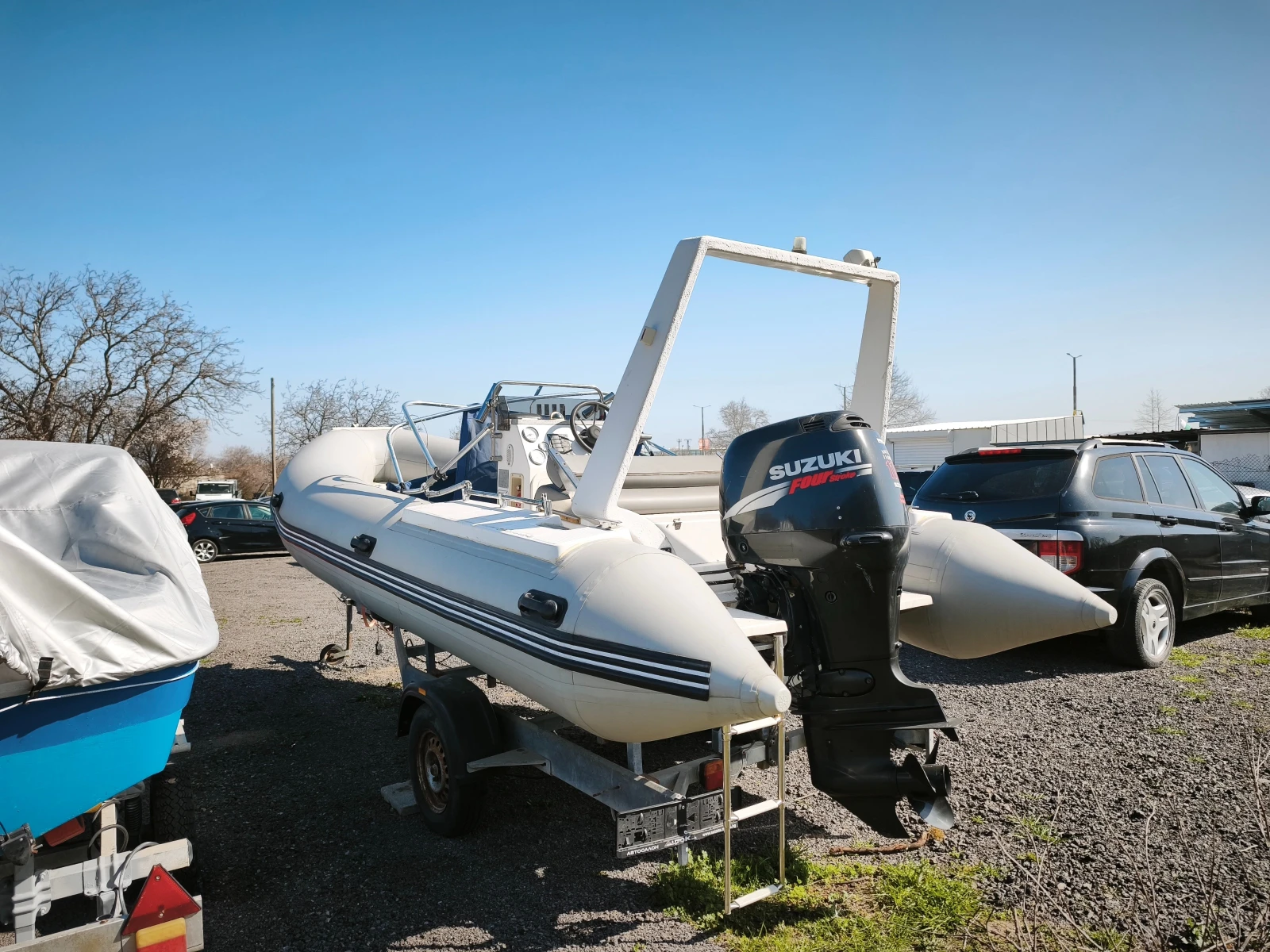 Надуваема лодка Gommonautica, снимка 3 - Воден транспорт - 53914641