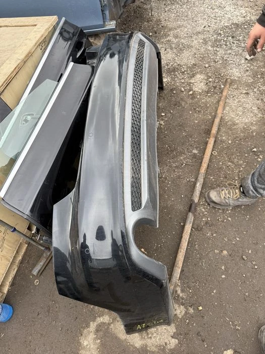 Задна Sline броня за Audi A7 4g8 C7 Ауди А7 с отвори парктроник оригин 4G8807067