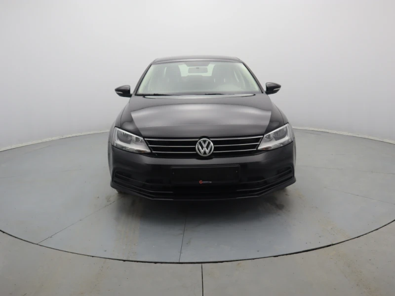 VW Jetta, снимка 2 - Автомобили и джипове - 48031523