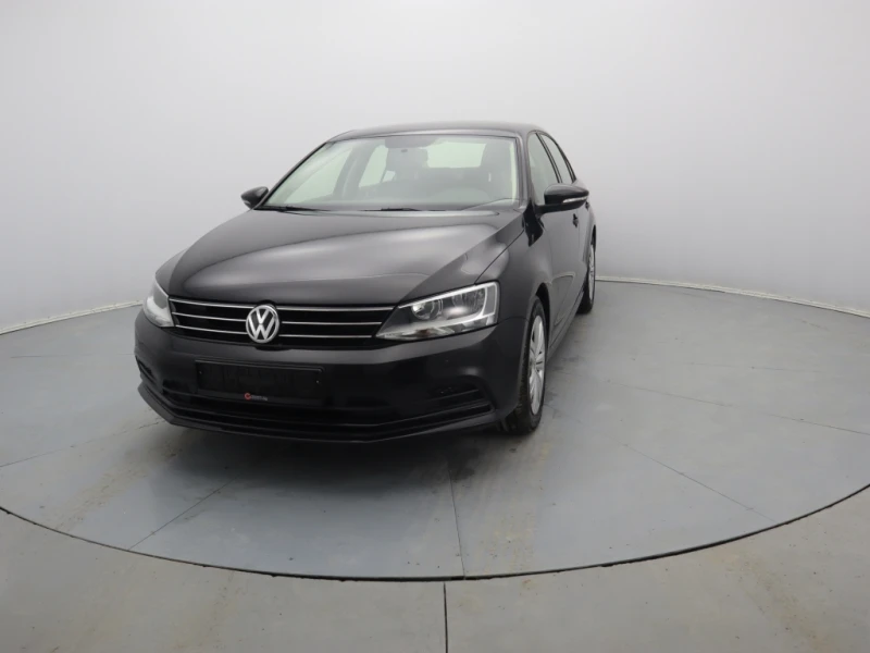 VW Jetta, снимка 3 - Автомобили и джипове - 48031523