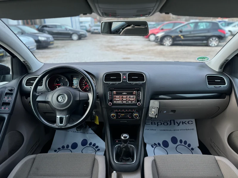 VW Golf 2.0TDI 110кс НАВИ ПОДГРЕВ PARK ASSIST СЕРВИЗНА КНИ, снимка 9 - Автомобили и джипове - 48240305