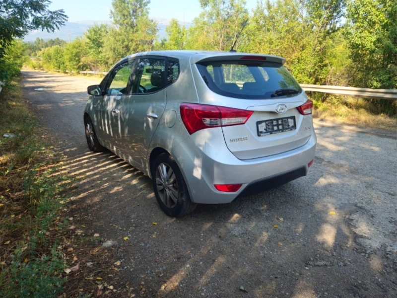 Hyundai Ix20 1.6 AVTOMAT, снимка 2 - Автомобили и джипове - 48600291