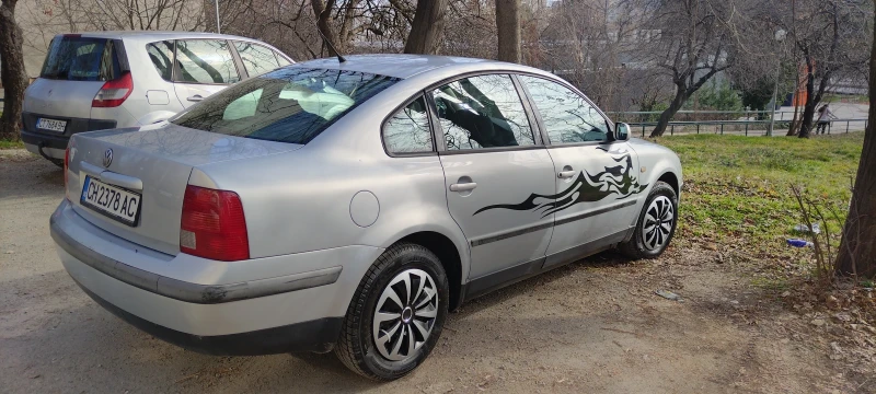 VW Passat, снимка 3 - Автомобили и джипове - 48916761