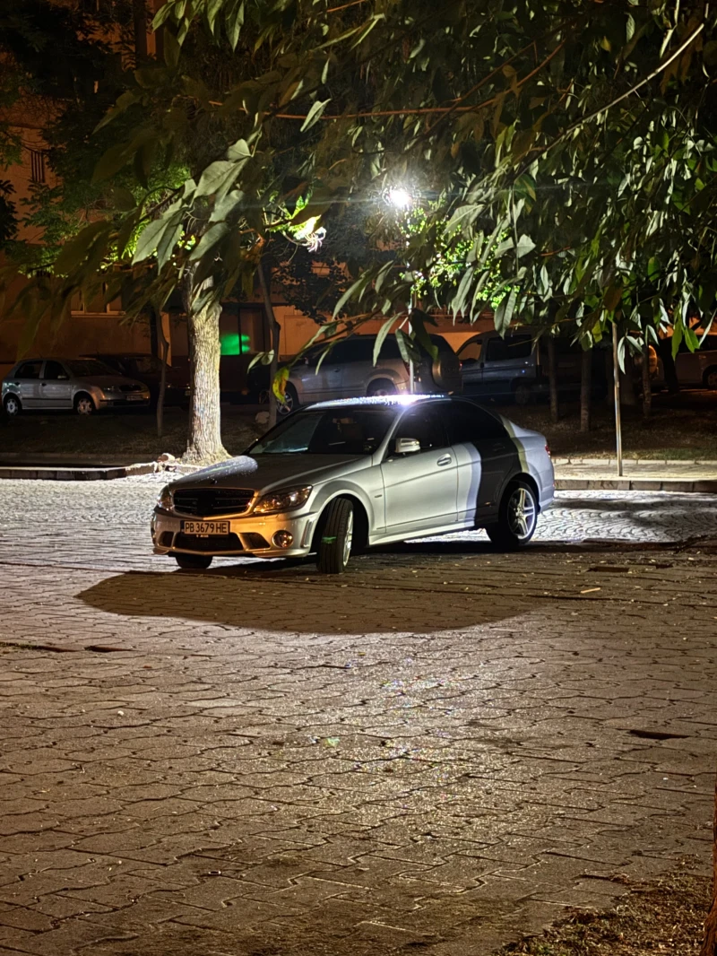 Mercedes-Benz C 320, снимка 14 - Автомобили и джипове - 52775810