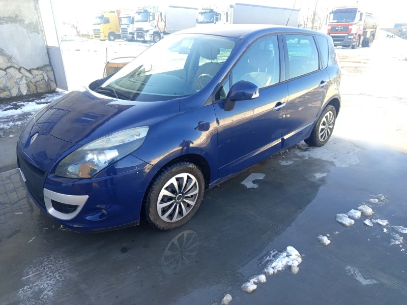 Renault Scenic 1.5 кожа подгрев 