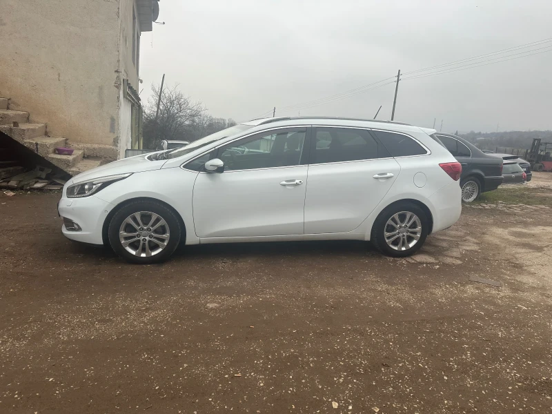 Kia Ceed 1.6CRDI , 128к.с, 2014г, нов внос, full екстри, снимка 2 - Автомобили и джипове - 53169632