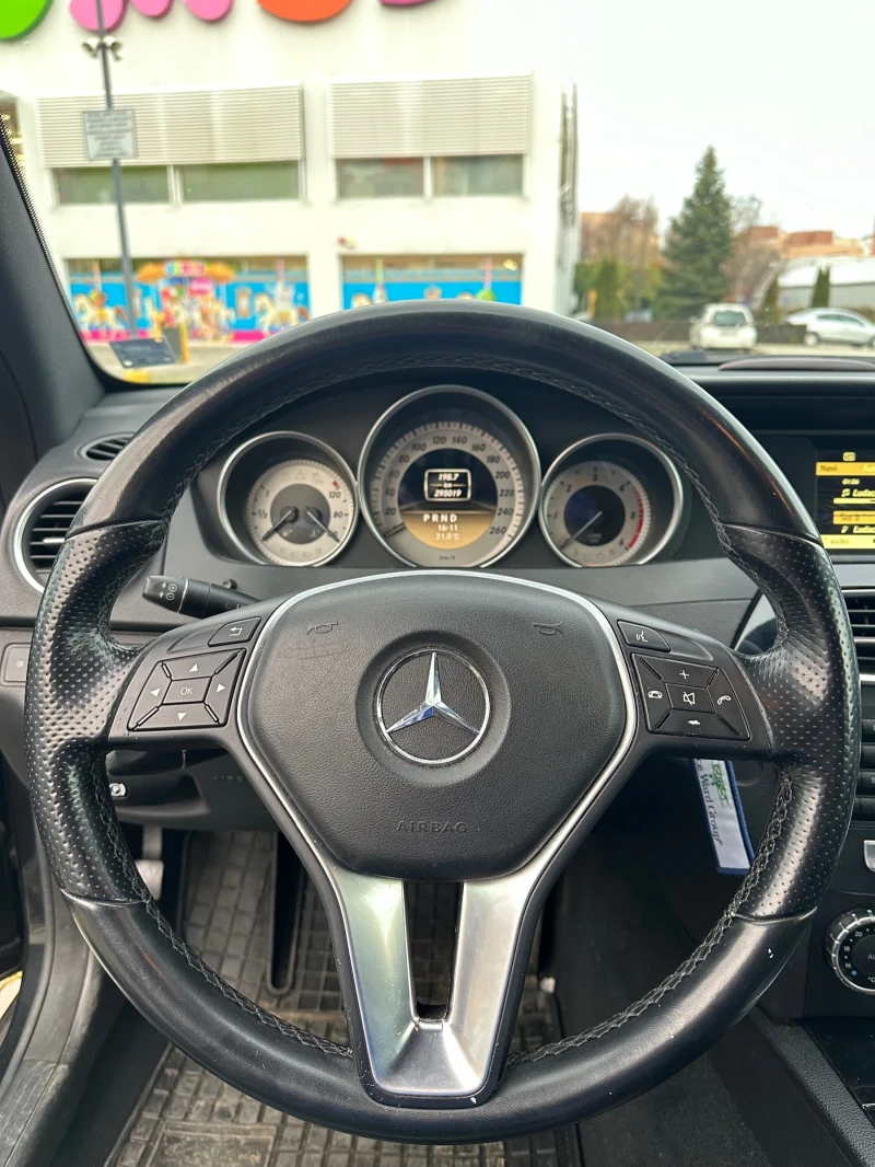 Mercedes-Benz C 220, снимка 4 - Автомобили и джипове - 53170167