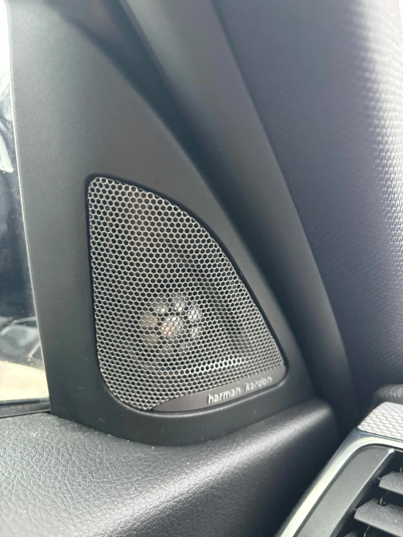 BMW 340 XDrive* M-Pack* Head-Up* Digital* H&K Sound* , снимка 10 - Автомобили и джипове - 53245166