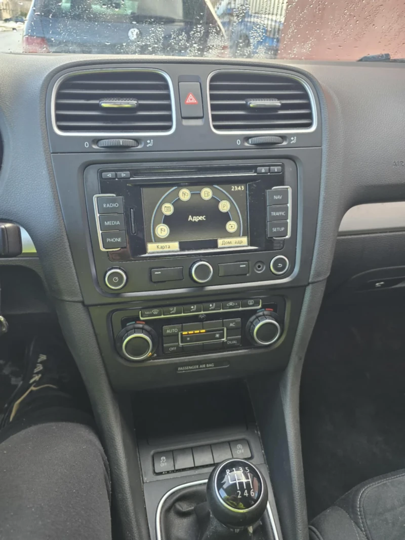 VW Golf, снимка 11 - Автомобили и джипове - 53559344