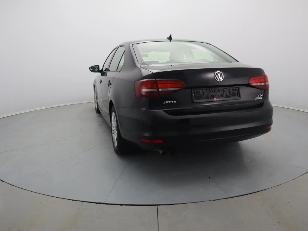 VW Jetta  - изображение 9