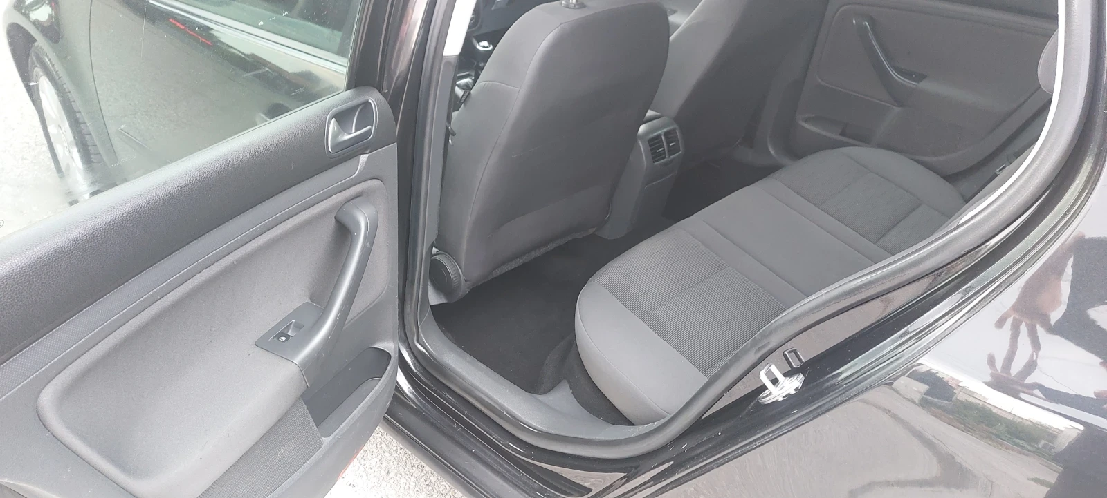 VW Golf 1.9TDI 90 NAVI 2008г - изображение 10