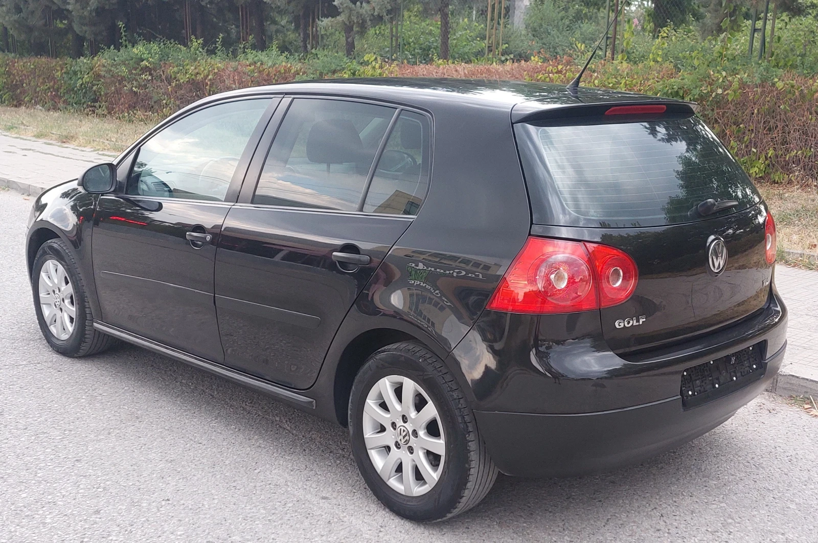 VW Golf 1.9TDI 90 NAVI 2008г - изображение 7