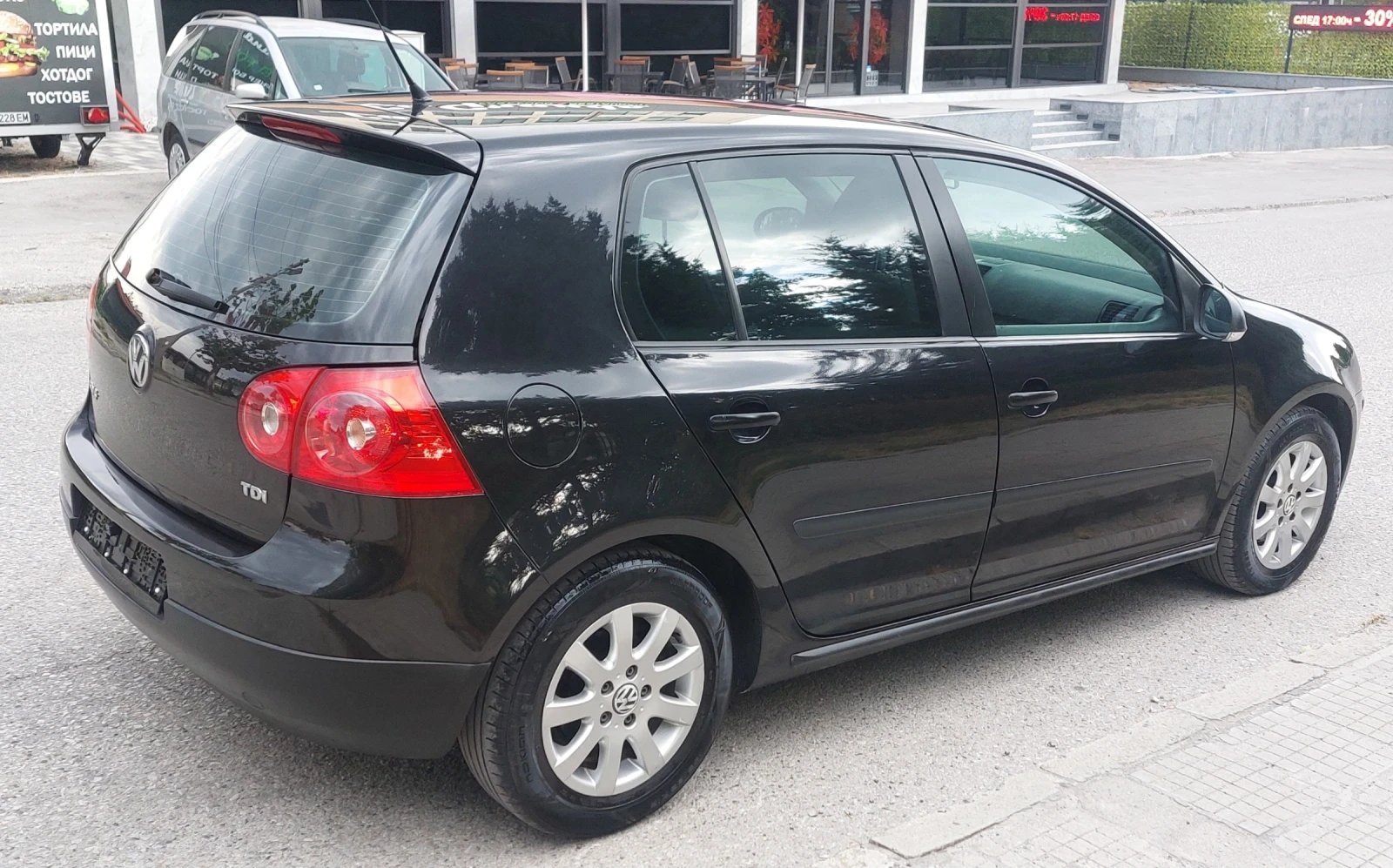 VW Golf 1.9TDI 90 NAVI 2008г - изображение 6