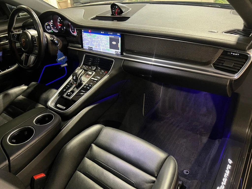 Porsche Panamera 4 SportChrono (Carfax) - изображение 8