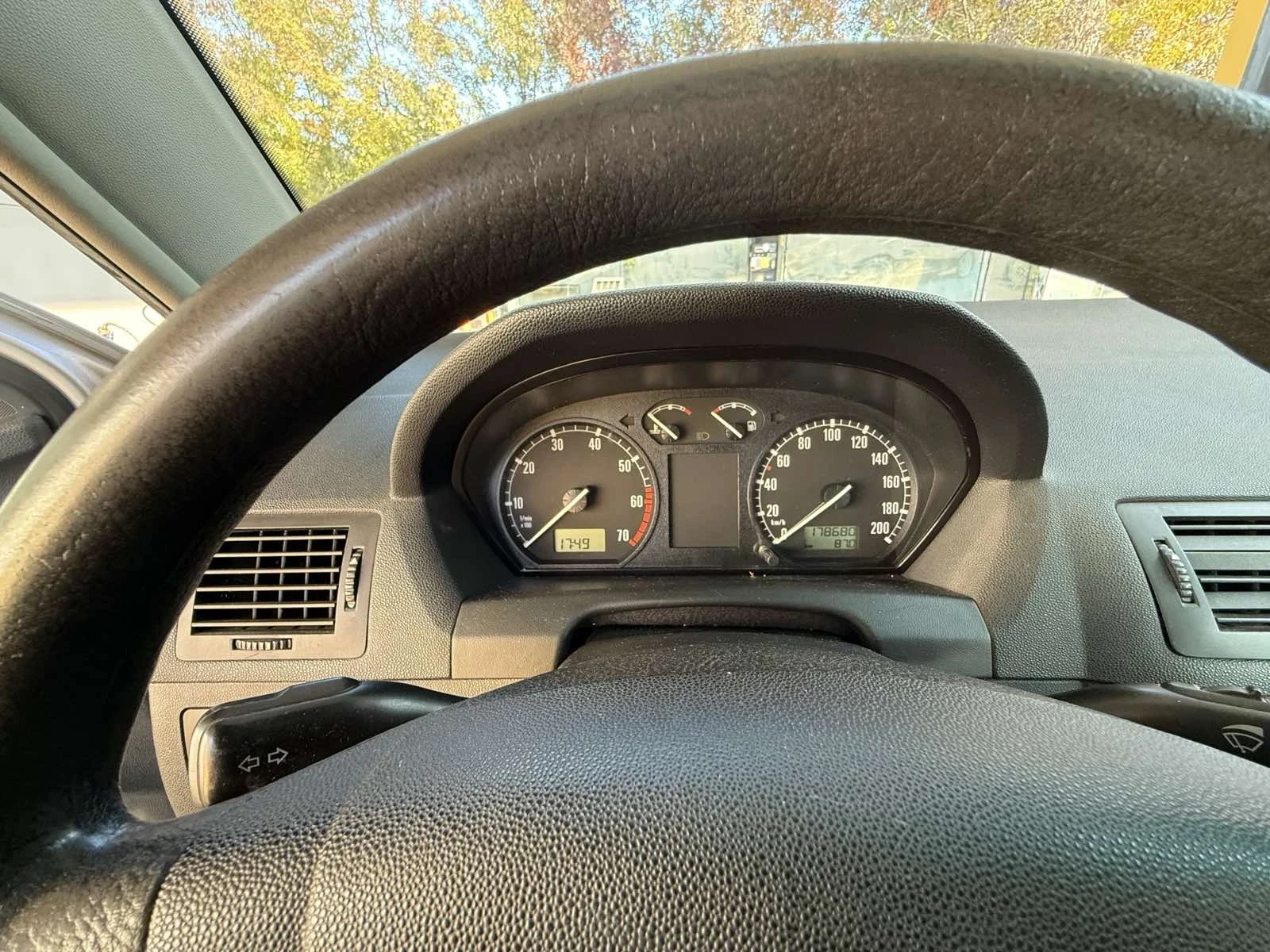 Skoda Fabia 1400 | Mobile.bg   6