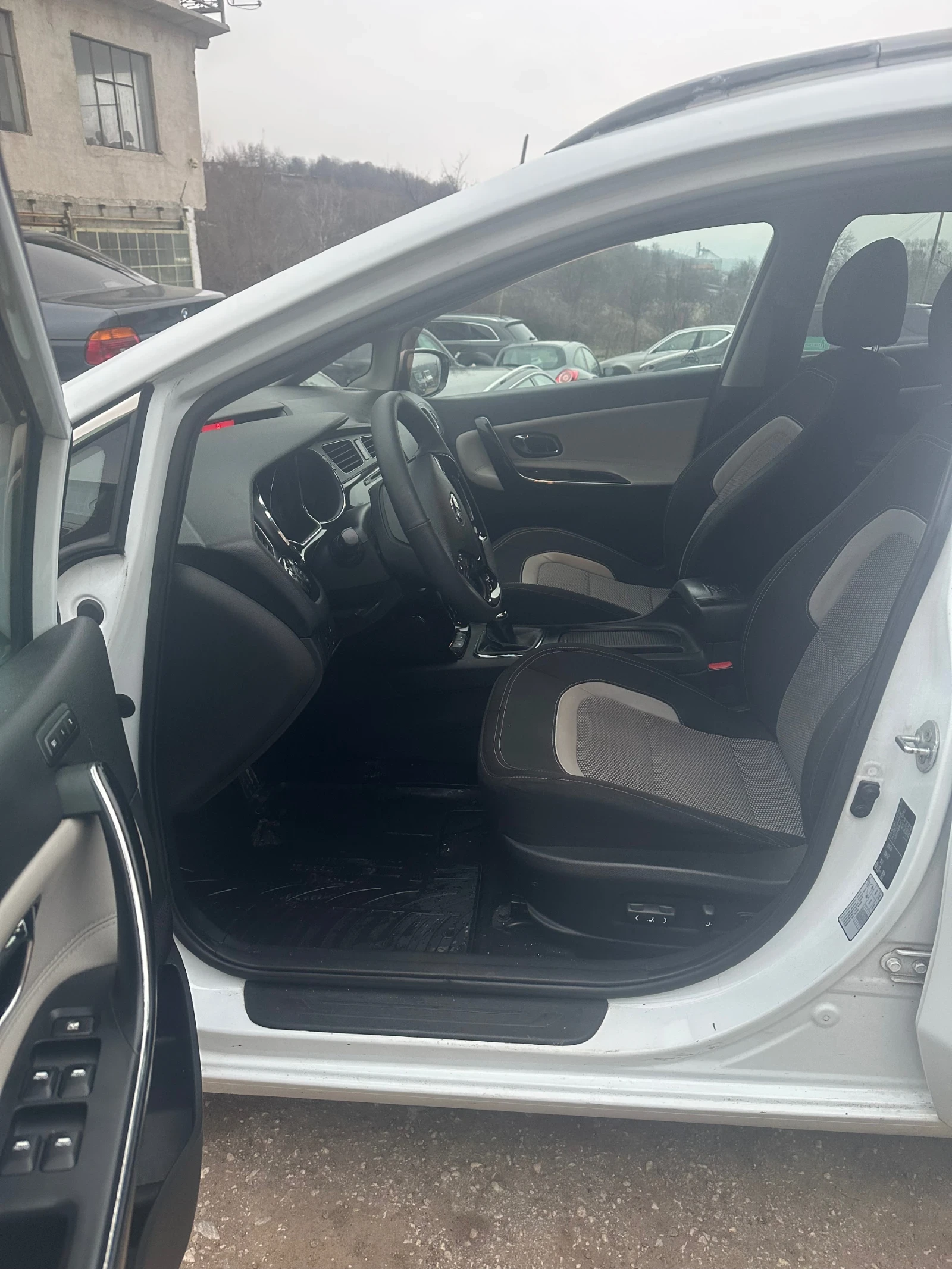 Kia Ceed 1.6CRDI , 128�.�, 2014�, ��� ����, full ������ | Mobile.bg � ����������� 6