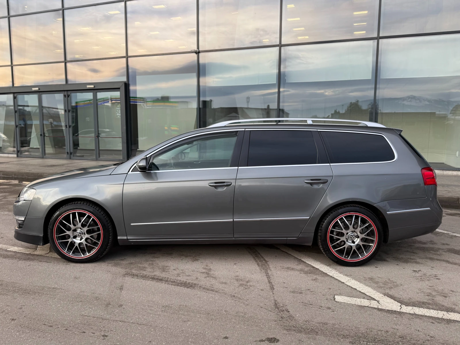 VW Passat 6 МЕСЕЦА ГАРАНЦИЯ/2.0TDI 170к.с. Автомат/Подгрев - изображение 2