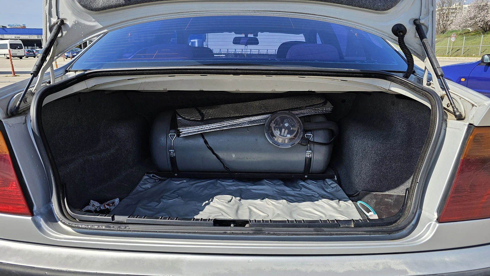 BMW 318 m43 с ГИ, снимка 9 - Автомобили и джипове - 53990061