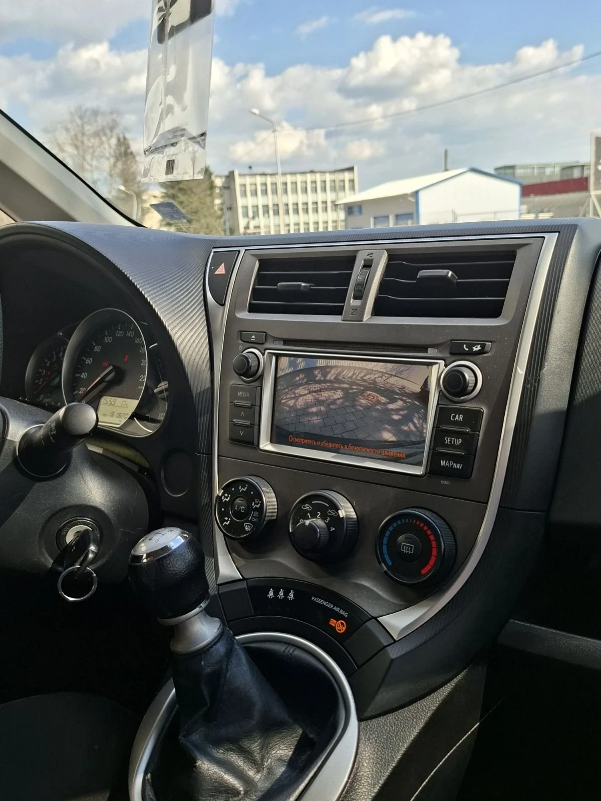 Toyota Verso S 2012 Газ Бензин, снимка 11 - Автомобили и джипове - 54098843