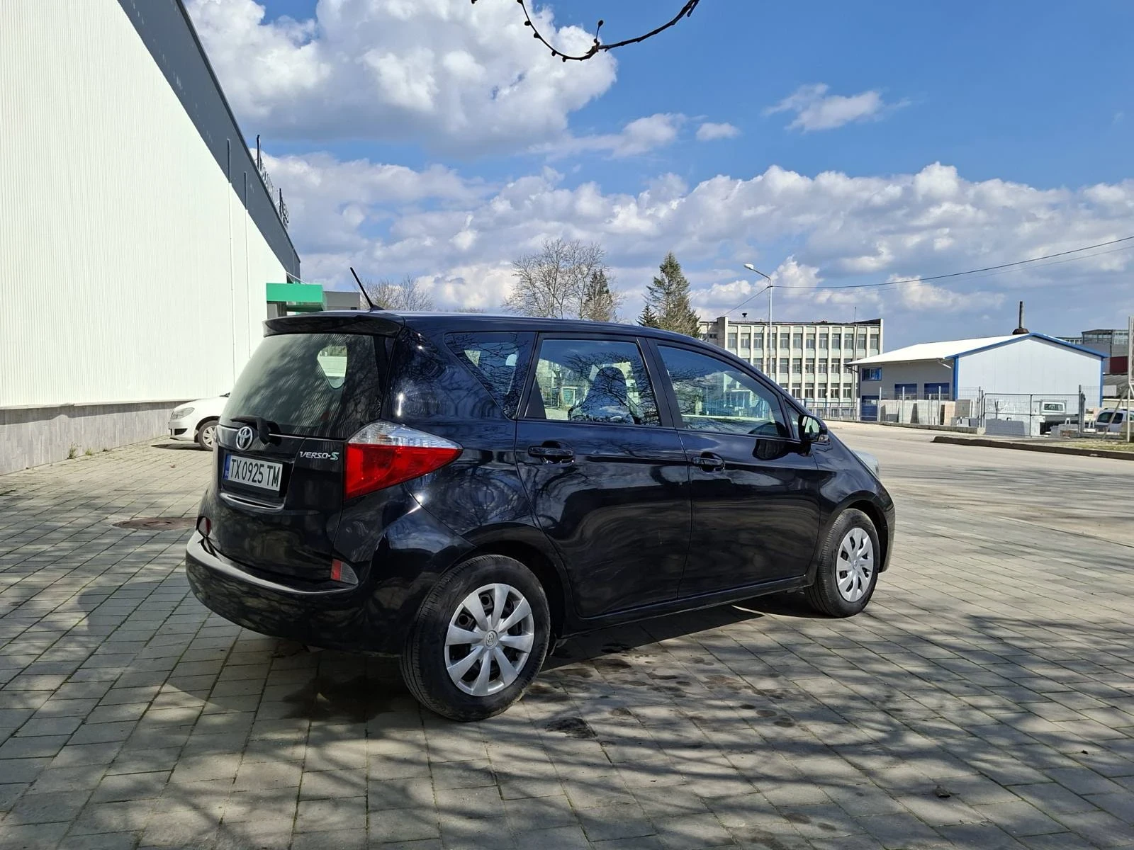 Toyota Verso S 2012 Газ Бензин, снимка 4 - Автомобили и джипове - 54098843