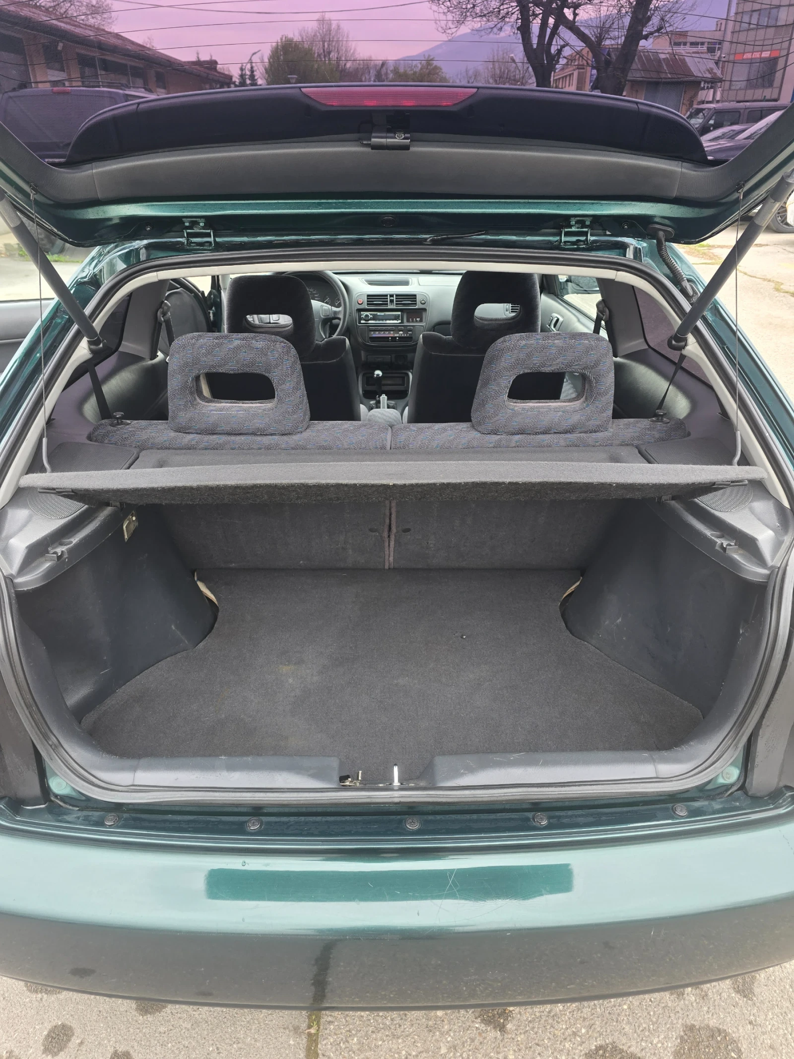 Honda Civic 1.5 VTEC, снимка 7 - Автомобили и джипове - 54212877