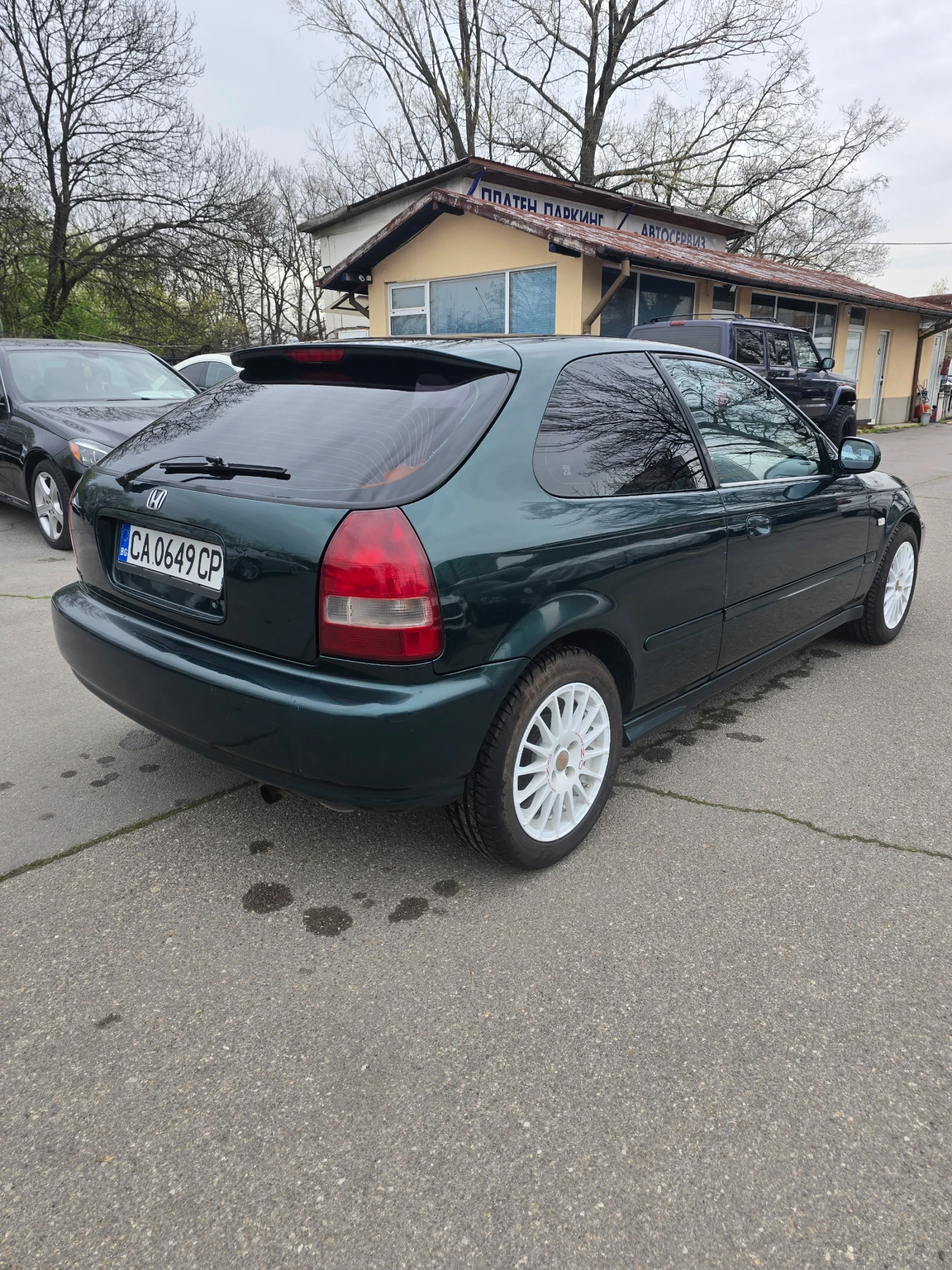 Honda Civic 1.5 VTEC, снимка 4 - Автомобили и джипове - 54212877