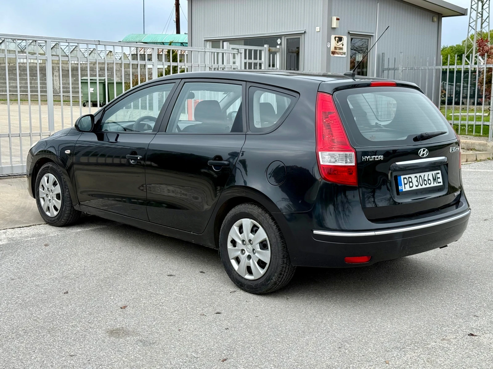 Hyundai I30 1.6/ CRDI/ ПЕРФЕКТНО, снимка 5 - Автомобили и джипове - 54390456