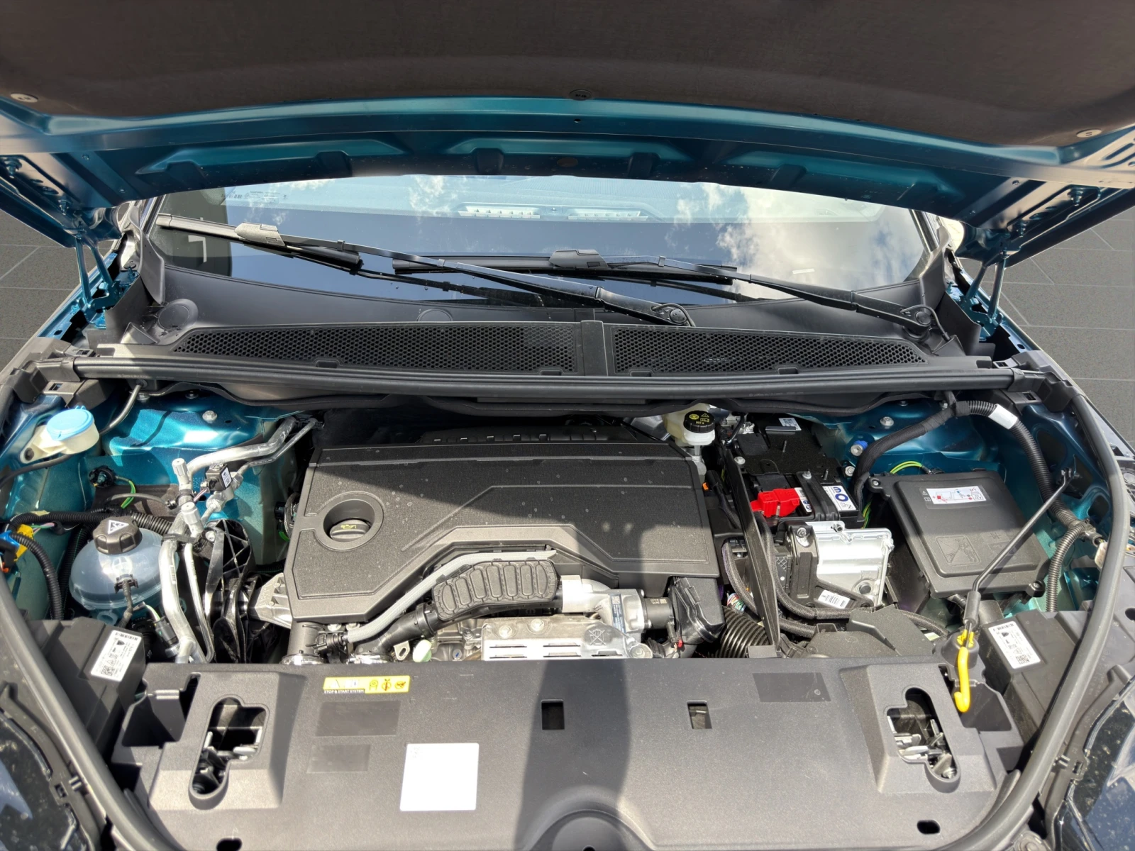 Peugeot 3008 GT EXCLUSIVE HYBRID 145 48V e-DCS6 EURO 6.4, снимка 14 - Автомобили и джипове - 54707949