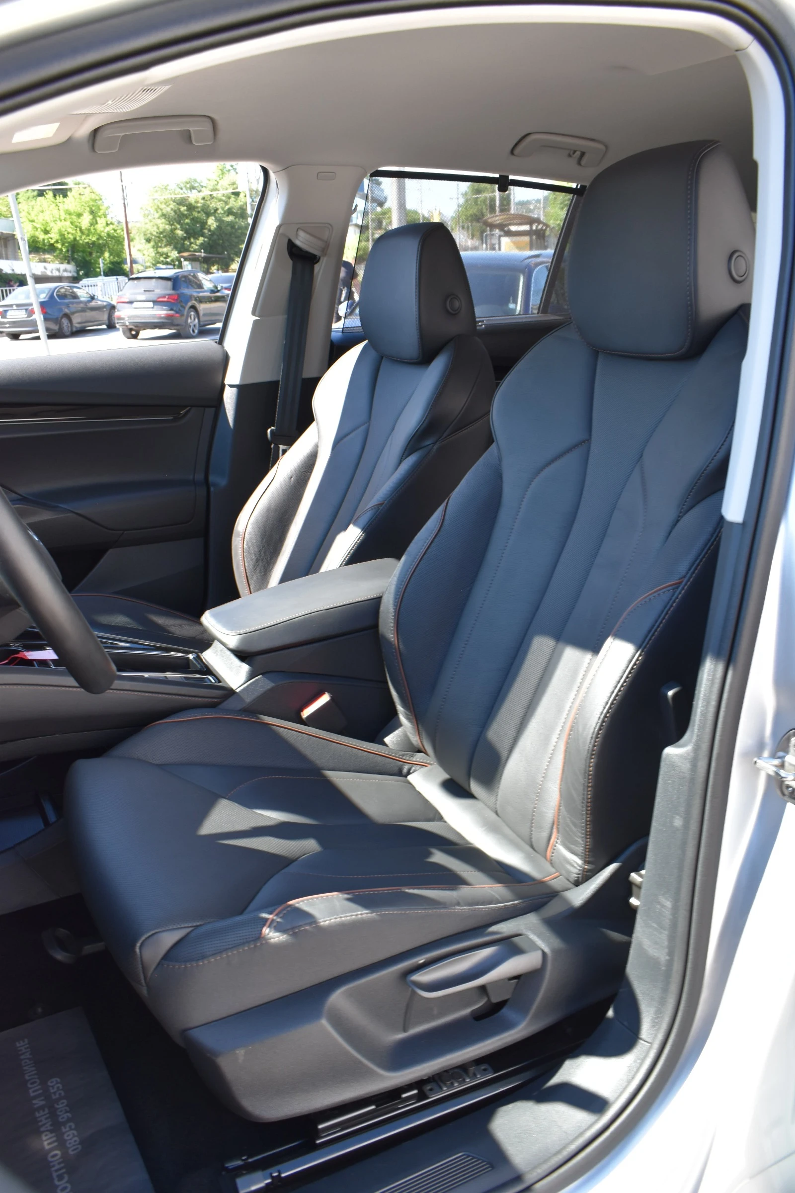 Skoda Enyaq 85x-4x4* MATRIX* FACELIFT* LINE-ASSIST* , снимка 9 - Автомобили и джипове - 54881019