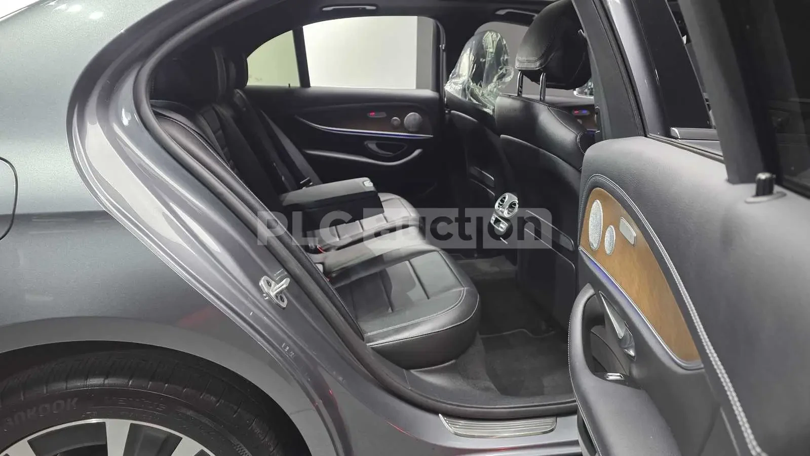Mercedes-Benz E 300 HEAD-UP* BURMESTER* ПОДГРЕВИ* ФИКСИРАНА ЦЕНА ДО БГ, снимка 12 - Автомобили и джипове - 55032855
