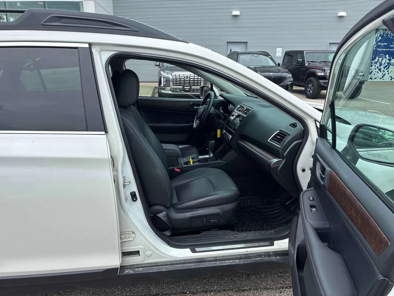 Subaru Outback * 5dr Wgn CVT 3.6R w/Limited Pkg * CARFAX * ���� � | Mobile.bg � ����������� 11