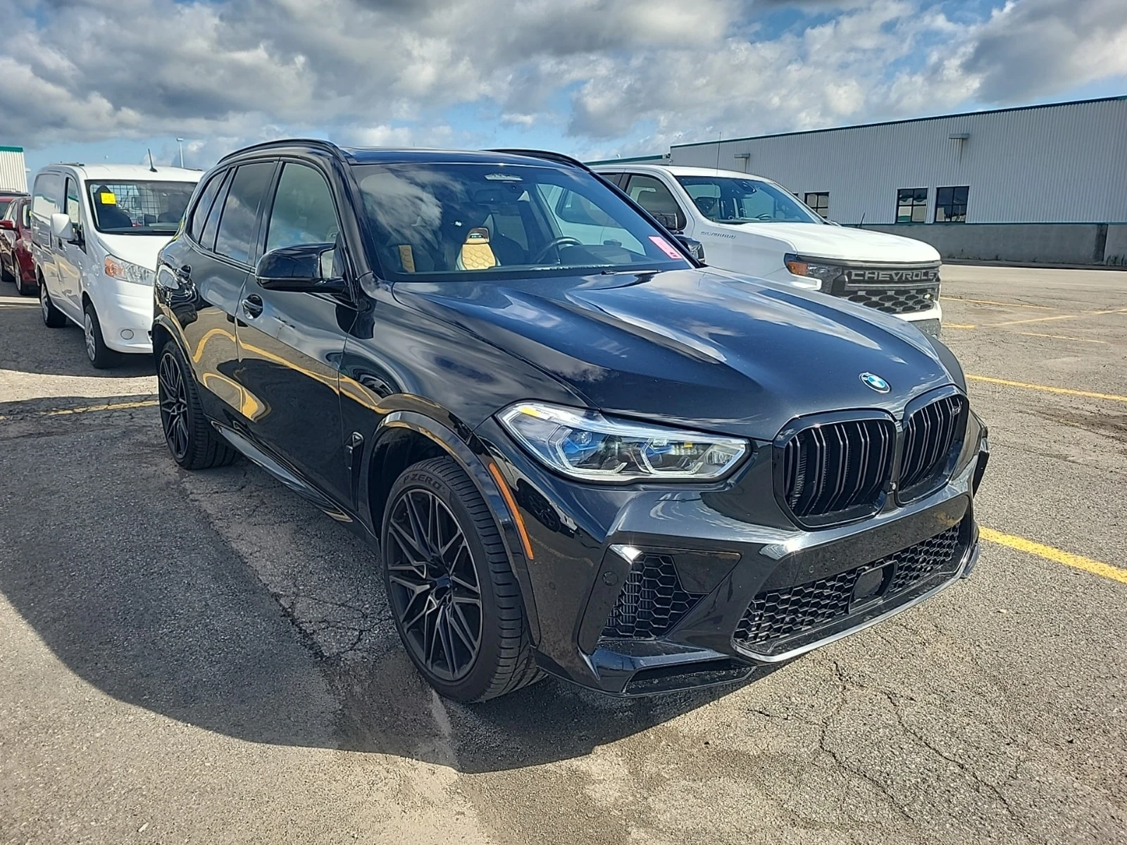 BMW X5M COMPETITION* BOWERS & WILKINS* HEAD-UP* LIEN ASSIS, снимка 2 - Автомобили и джипове - 56076951