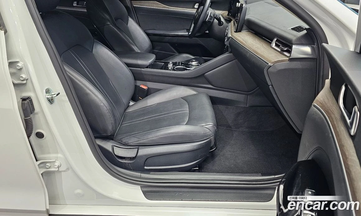 Kia K5 2.0 Noblesse, снимка 11 - Автомобили и джипове - 56157289