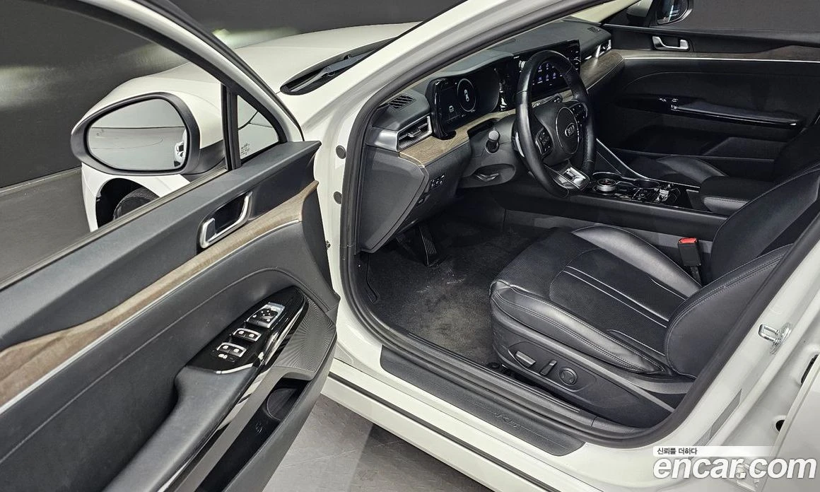 Kia K5 2.0 Noblesse, снимка 10 - Автомобили и джипове - 56157289