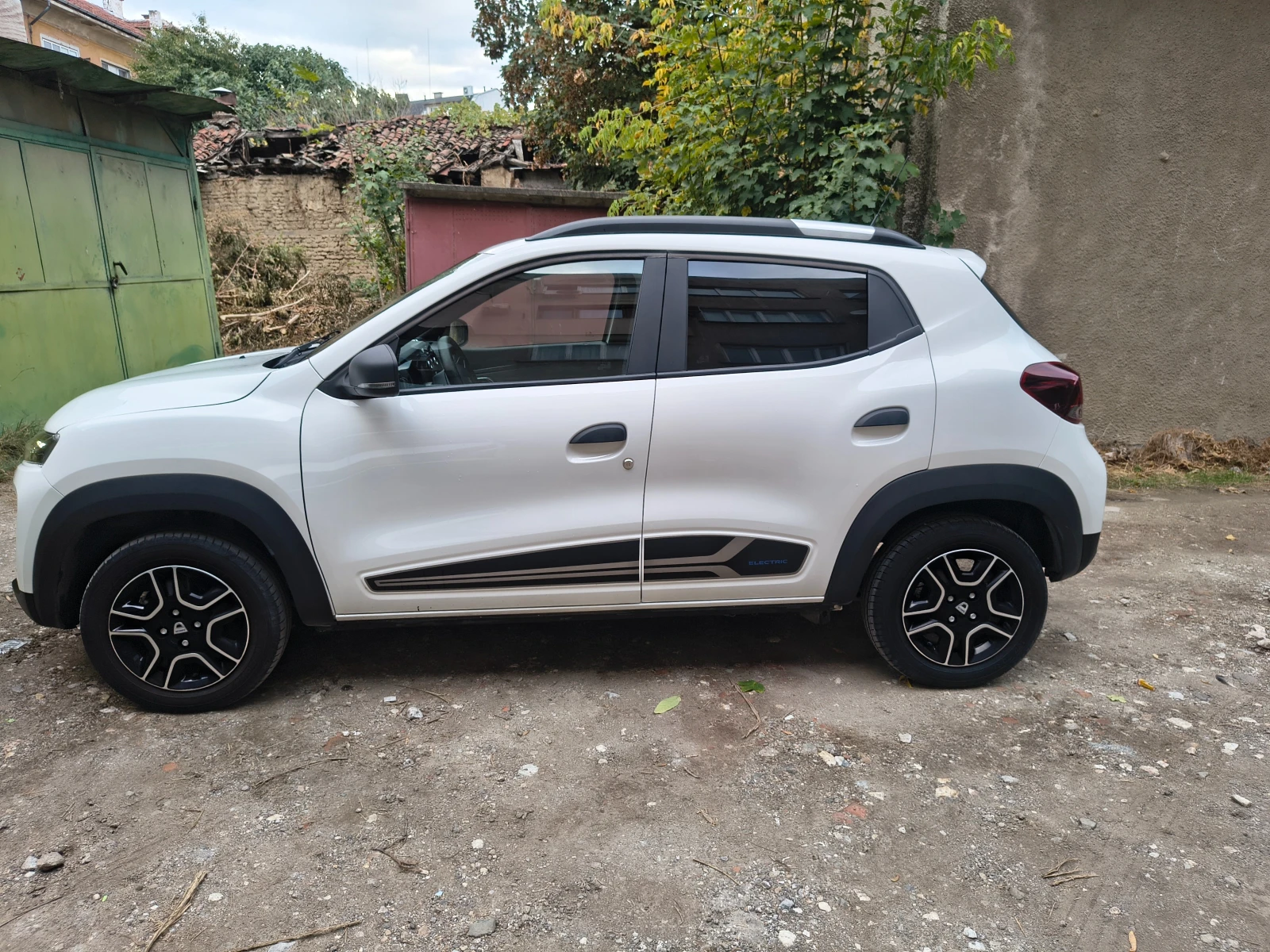 Dacia Spring, снимка 6 - Автомобили и джипове - 56555552