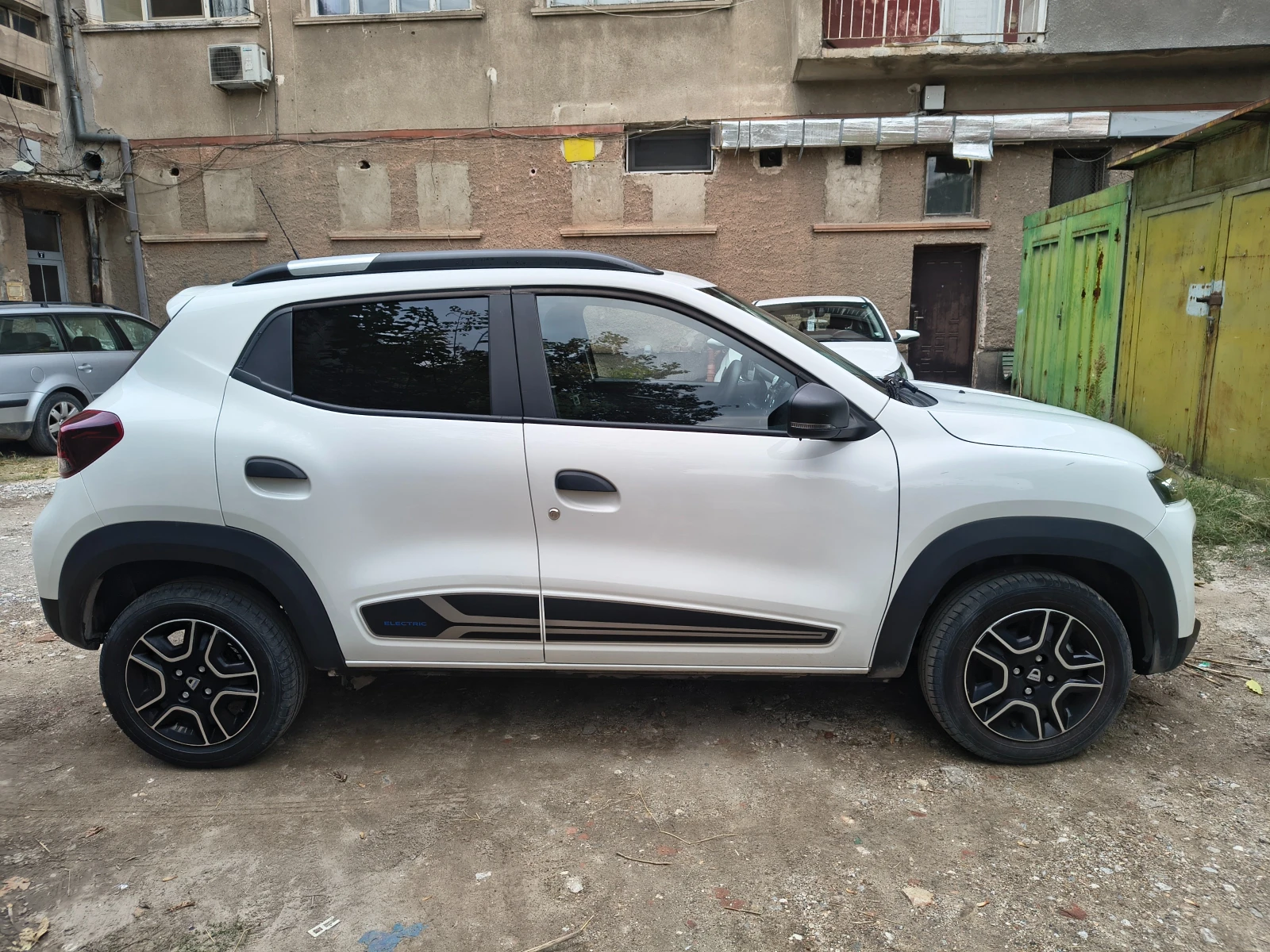 Dacia Spring, снимка 7 - Автомобили и джипове - 56555552