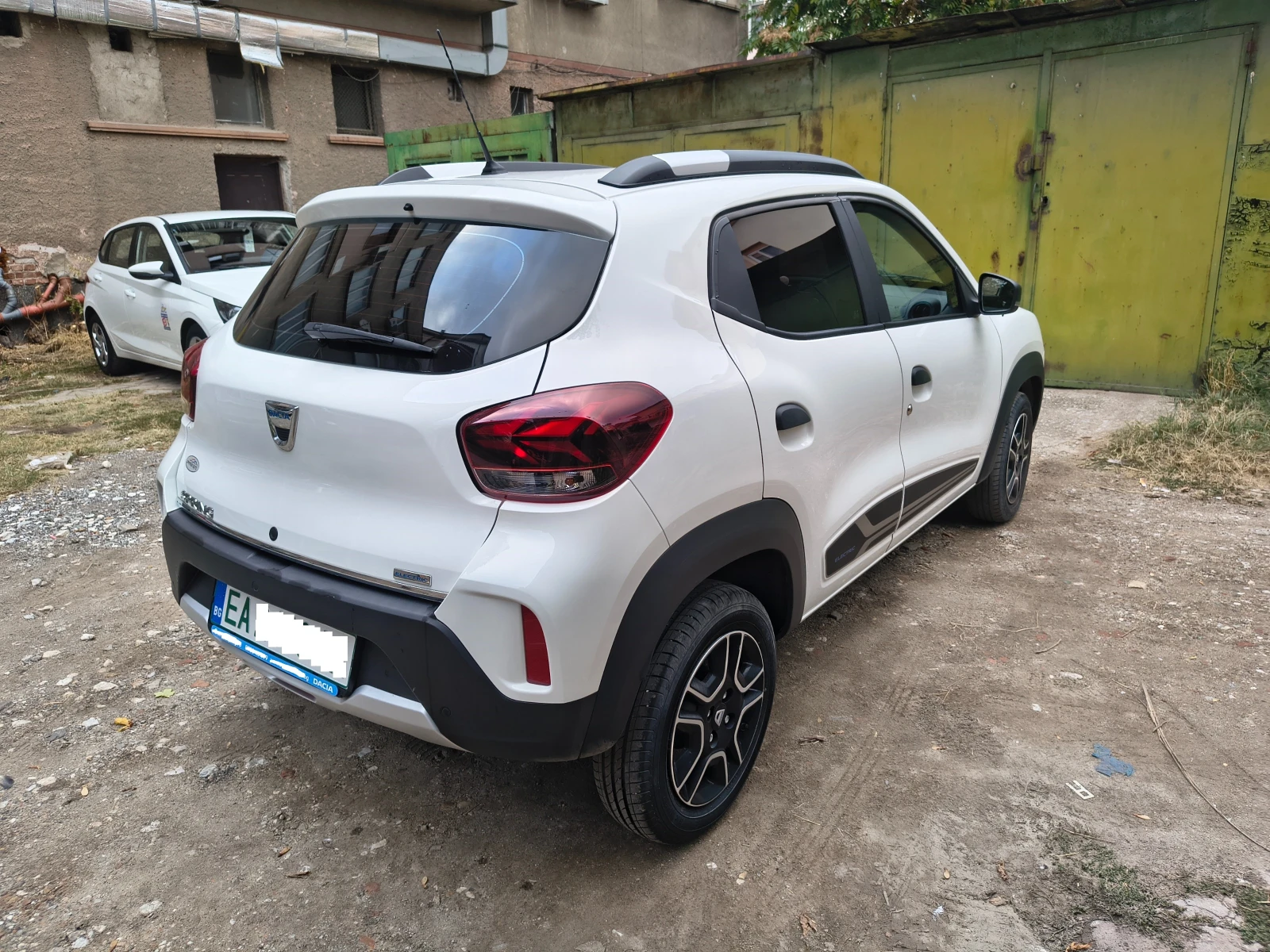 Dacia Spring, снимка 4 - Автомобили и джипове - 56555552