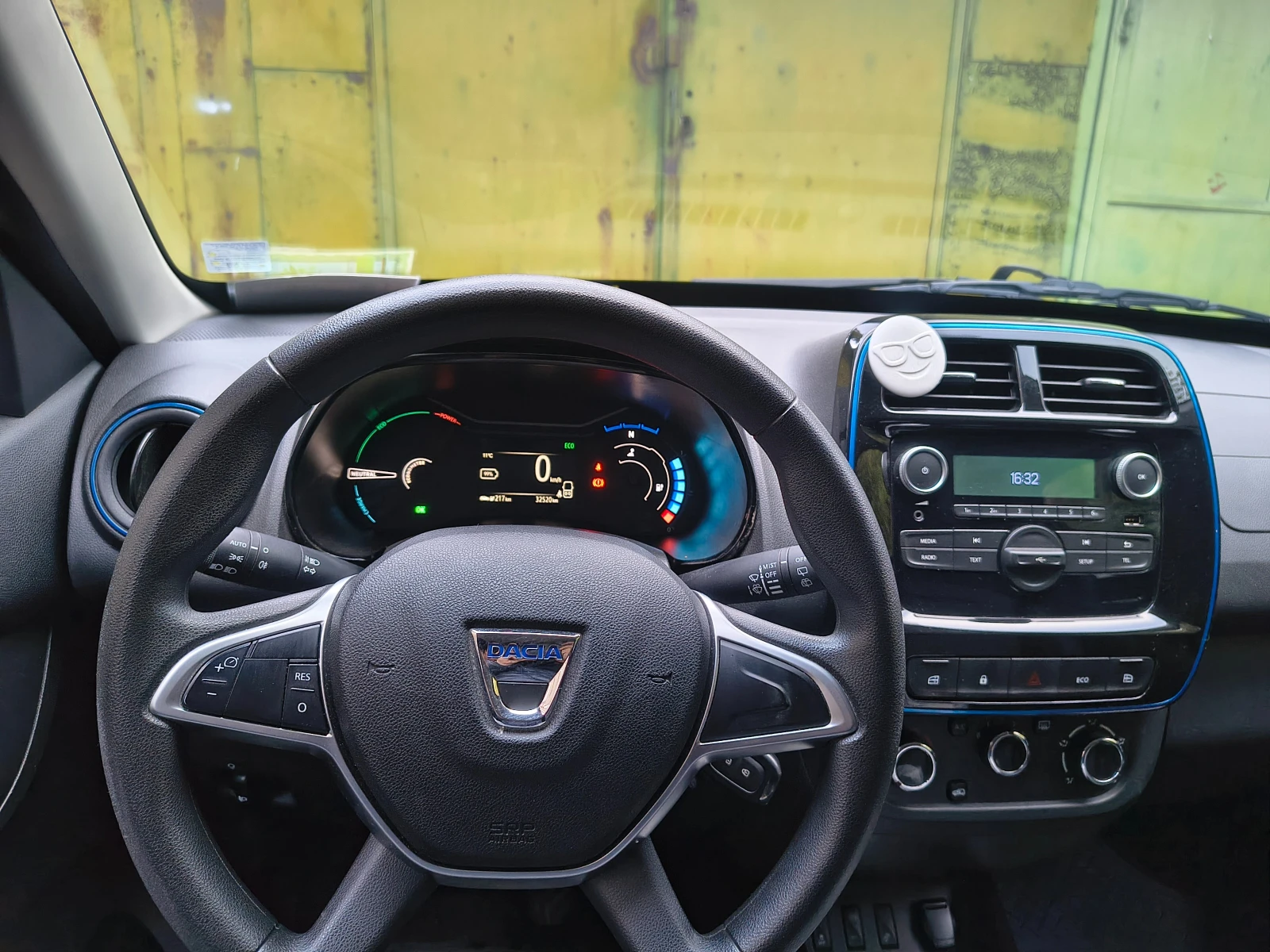 Dacia Spring, снимка 10 - Автомобили и джипове - 56555552