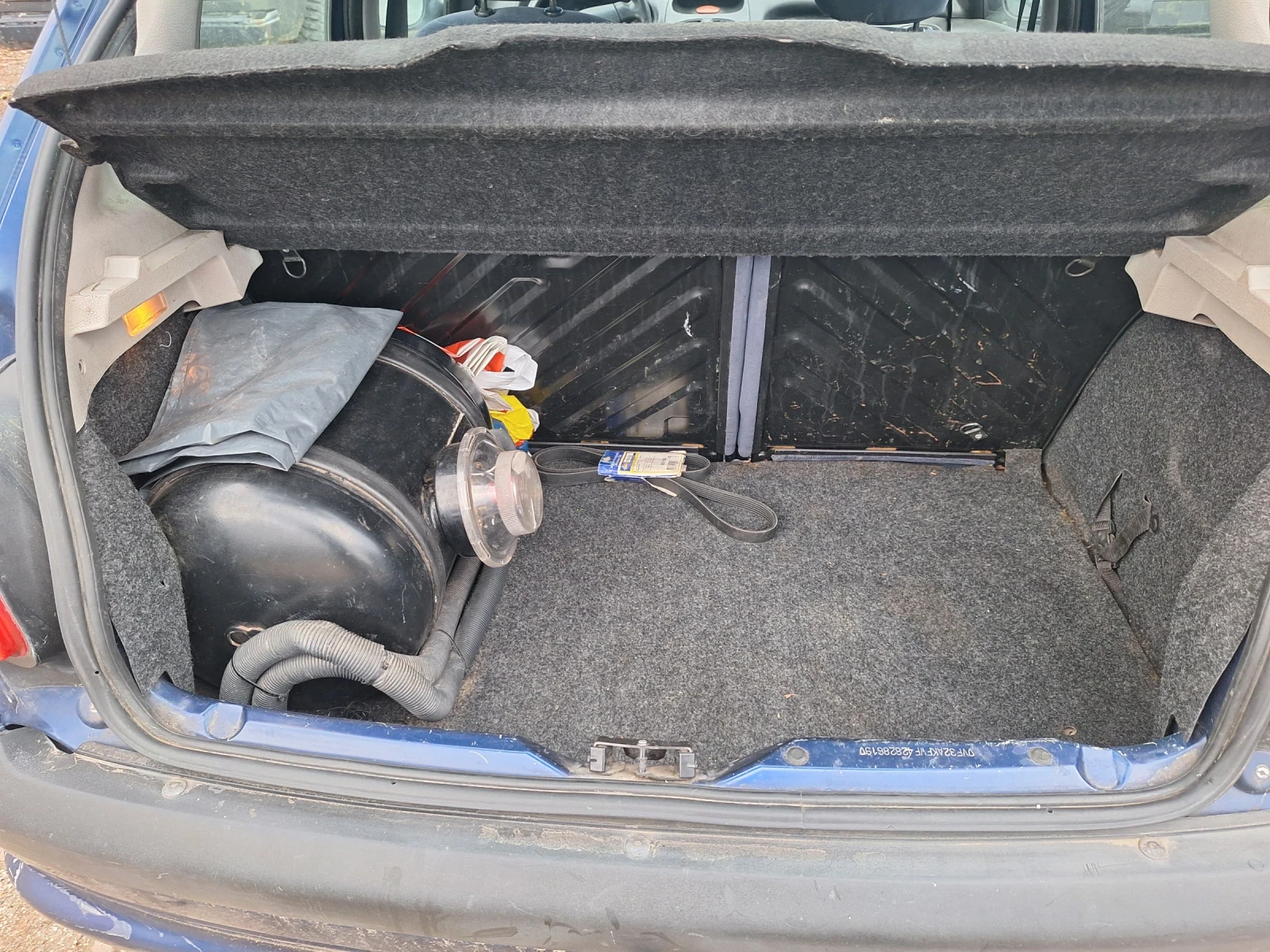 Peugeot 206, снимка 6 - Автомобили и джипове - 56653845