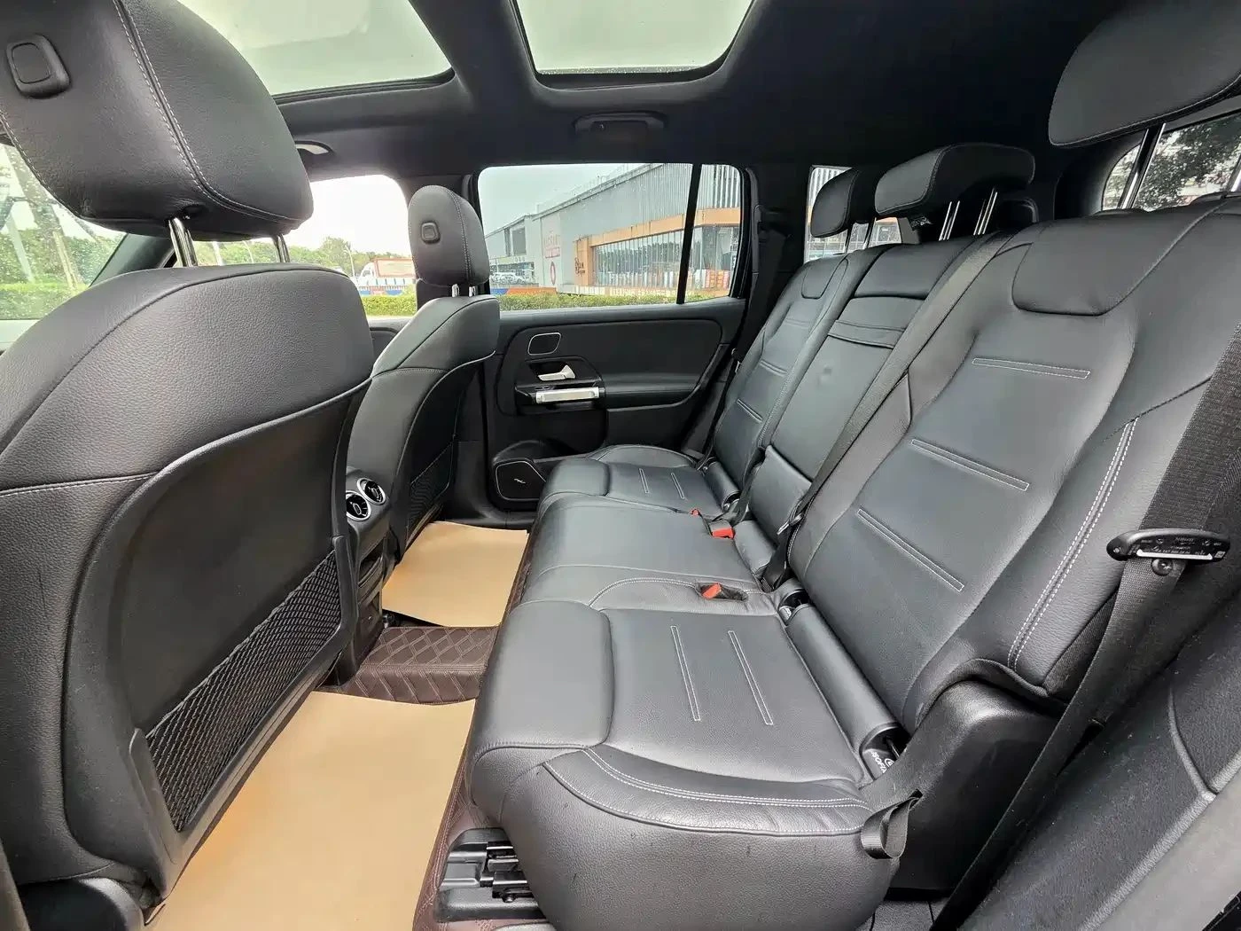 Mercedes-Benz EQB, снимка 13 - Автомобили и джипове - 56706076