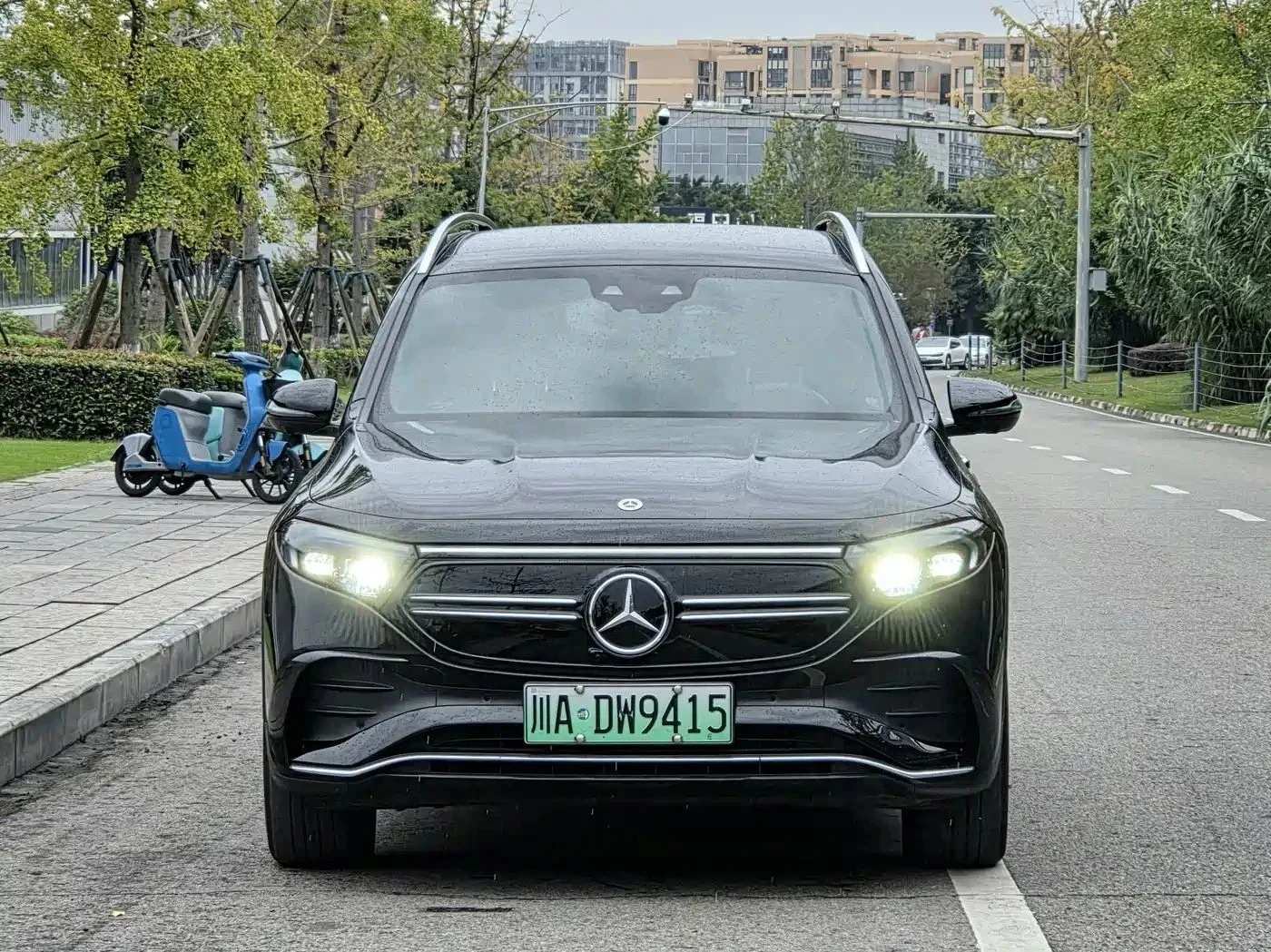 Mercedes-Benz EQB