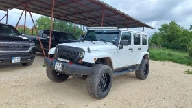     Jeep Wrangler SAHARA 3.6L