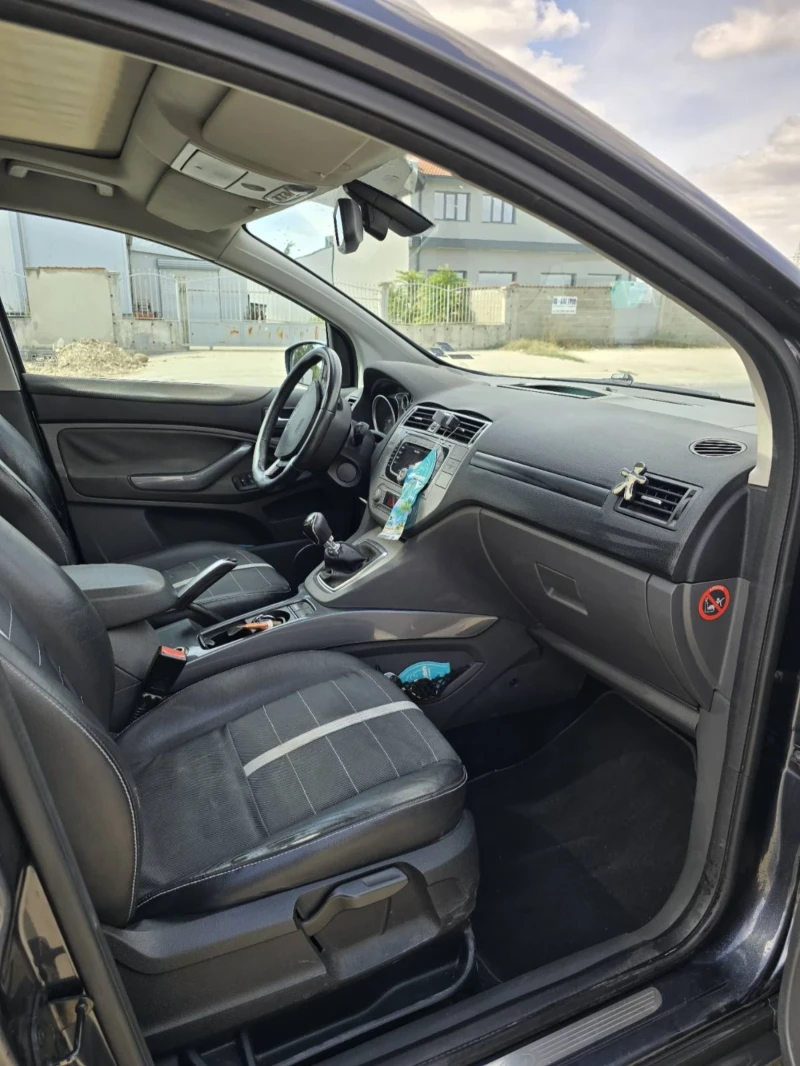 Ford Kuga, снимка 6 - Автомобили и джипове - 52542923