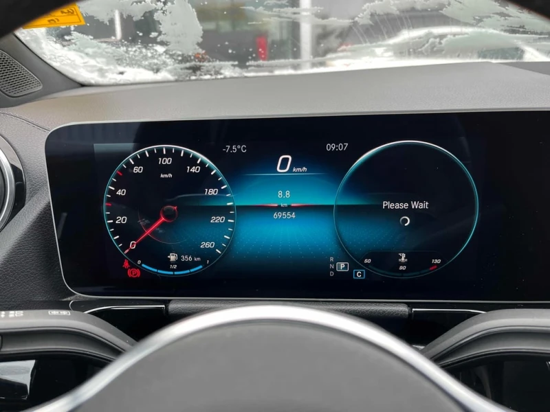 Mercedes-Benz GLA * 250 * CARFAX * ЦЕНА ДО БГ, снимка 8 - Автомобили и джипове - 53125463