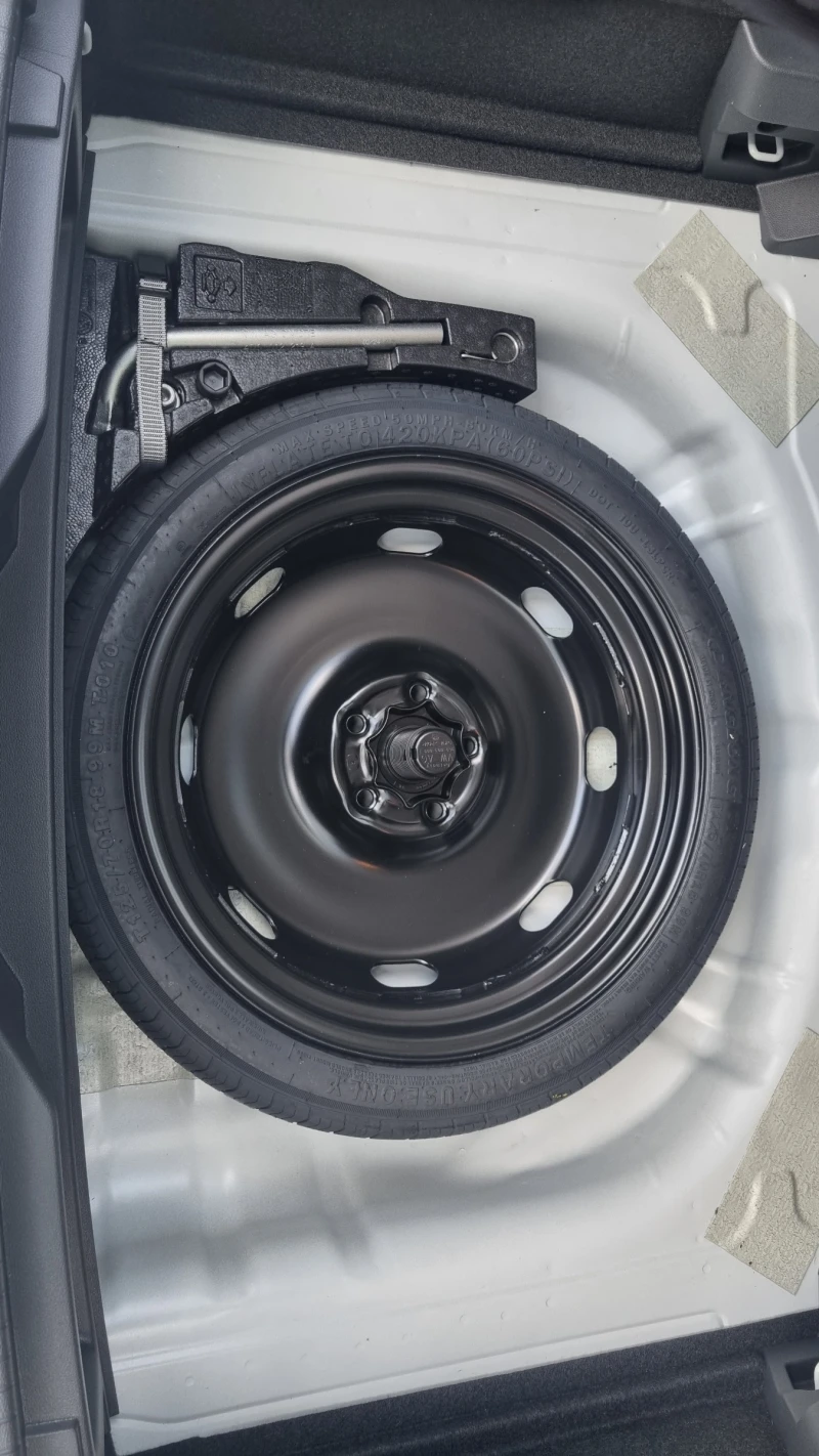 VW T-Roc Style 1.5 TSI DSG, снимка 14 - Автомобили и джипове - 53489429