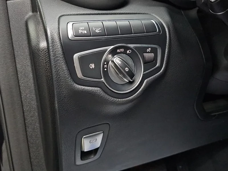Mercedes-Benz GLC 220 4Matic Premium, снимка 13 - Автомобили и джипове - 55785825