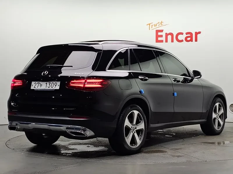 Mercedes-Benz GLC 220 4Matic Premium, снимка 2 - Автомобили и джипове - 55785825