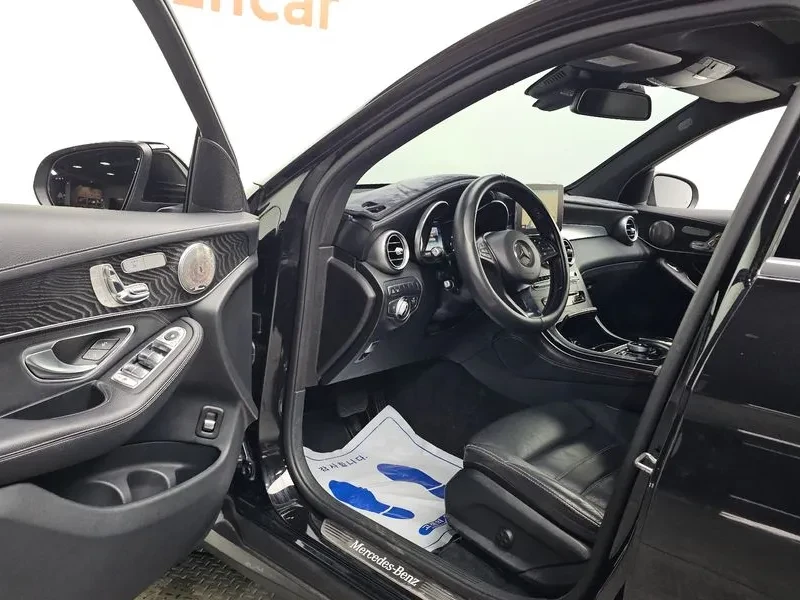 Mercedes-Benz GLC 220 4Matic Premium, снимка 10 - Автомобили и джипове - 55785825