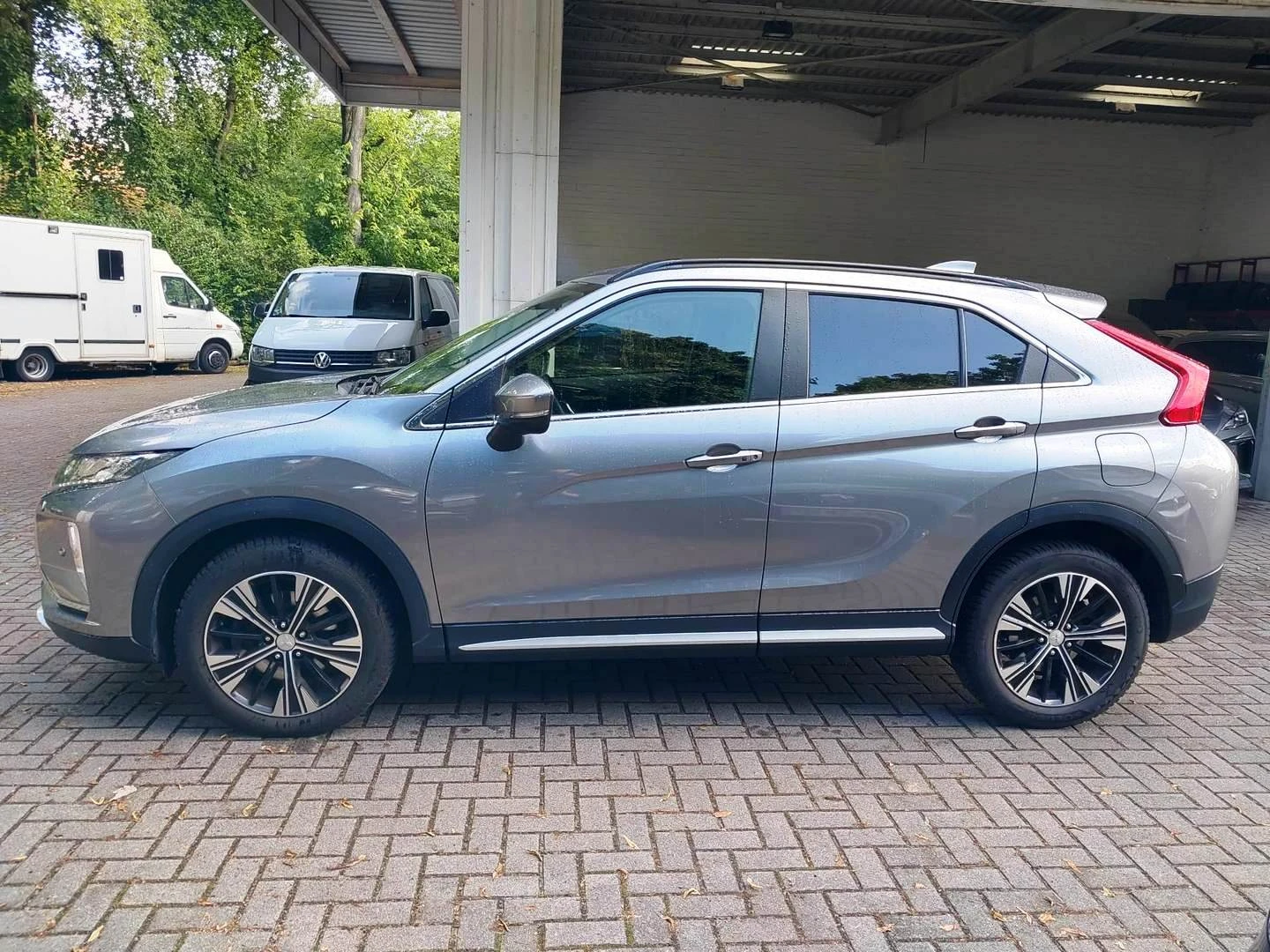 Mitsubishi Eclipse Cross 1, 5 T-MIVEC "Intro Edition" - изображение 10