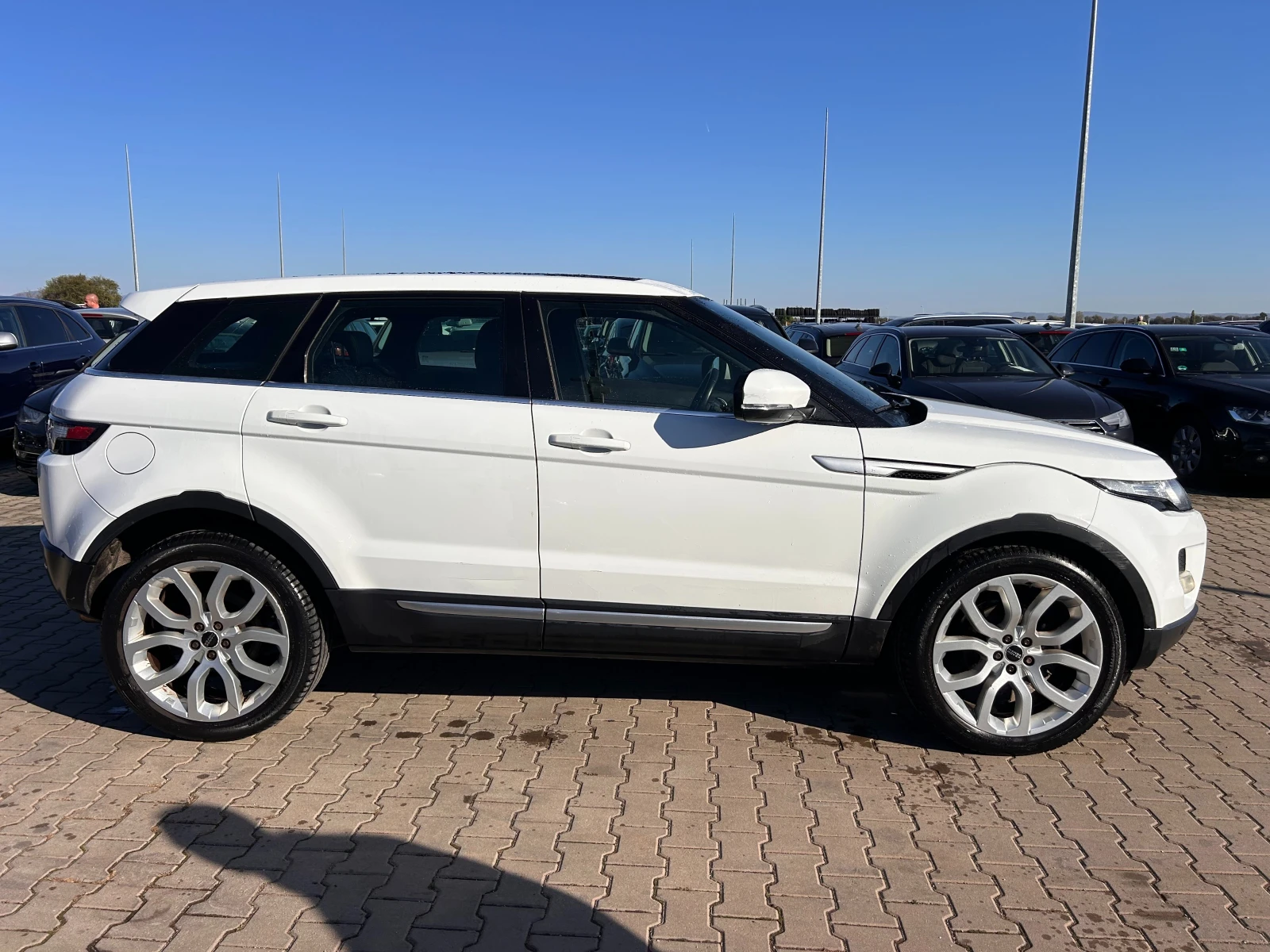 Land Rover Evoque 2.2SD4 4X4 AVTOMAT/NAVI/PANORAMA/KOJA EURO 5 - изображение 5